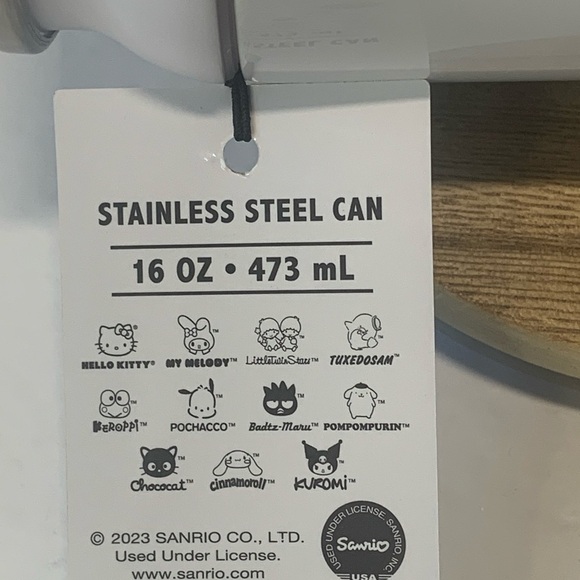 NWT Hello Kitty & Friends 16 oz Can Cooler White - Picture 8 of 8